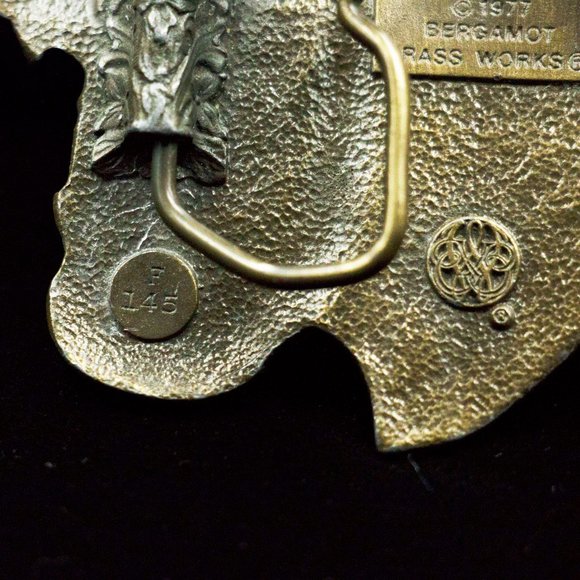 1977 PANTHER BRASS BELT BUCKLE - MAkOC1 - Picture 5 of 5